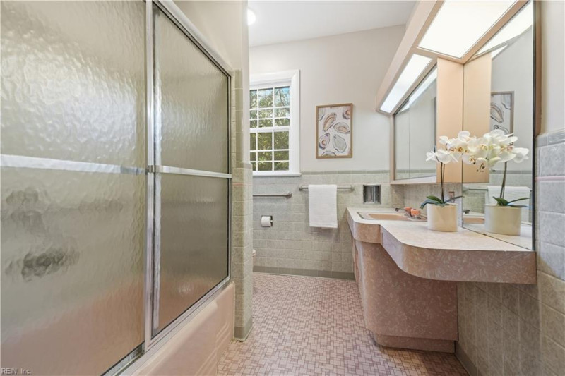 Photo 32 of 50 residential for sale in Norfolk virginia