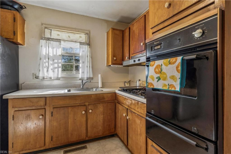 Photo 8 of 22 residential for sale in Portsmouth virginia Photo 8 of 22 residential for sale in Portsmouth virginia