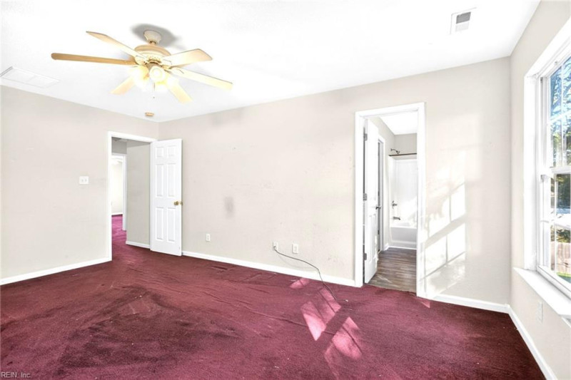 Photo 21 of 39 residential for sale in Chesapeake virginia