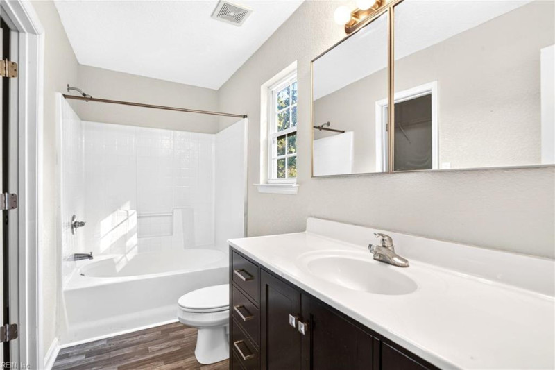 Photo 22 of 39 residential for sale in Chesapeake virginia