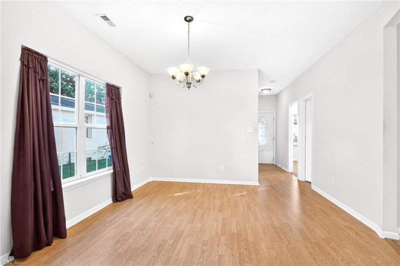 Photo 31 of 39 residential for sale in Chesapeake virginia