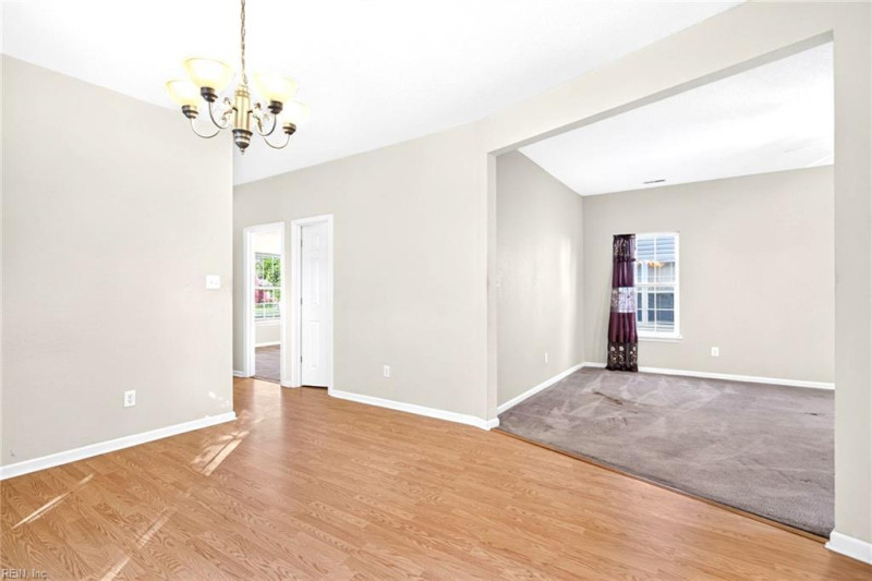 Photo 7 of 39 residential for sale in Chesapeake virginia