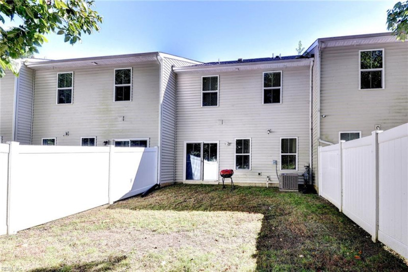 Photo 26 of 30 residential for sale in York County virginia