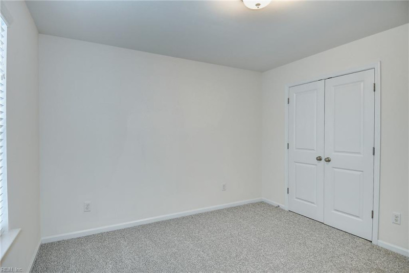 Photo 13 of 39 residential for sale in Chesapeake virginia