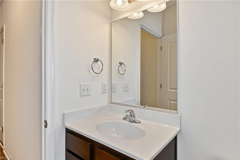 Photo 19 of 39 residential for sale in Chesapeake virginia