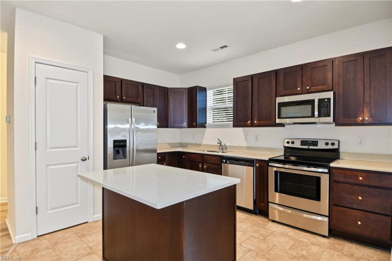 Photo 2 of 39 residential for sale in Chesapeake virginia