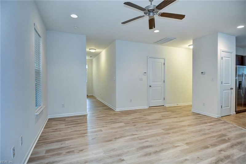 Photo 28 of 39 residential for sale in Chesapeake virginia