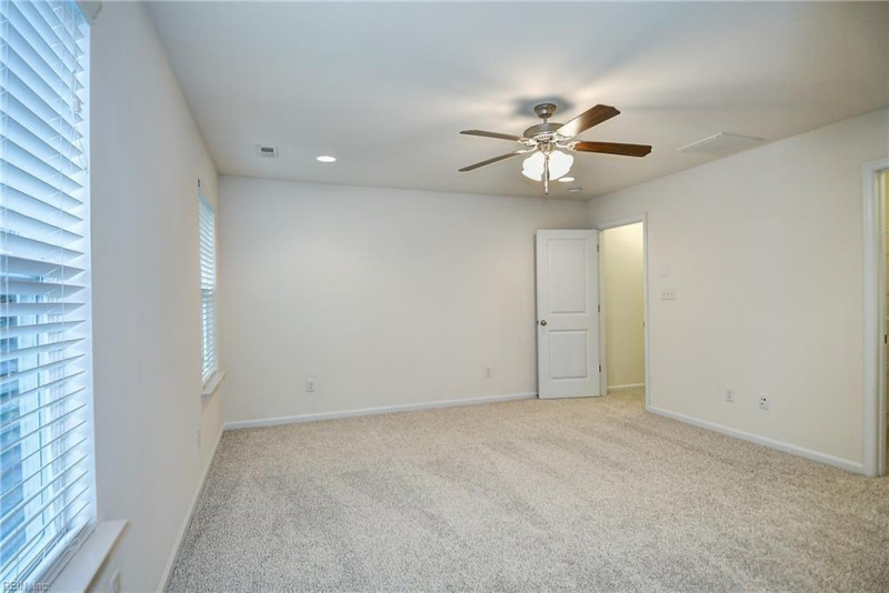 Photo 33 of 39 residential for sale in Chesapeake virginia