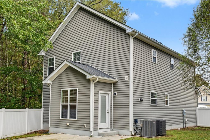 Photo 38 of 39 residential for sale in Chesapeake virginia