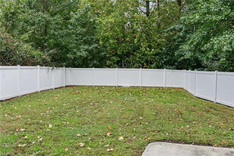 Photo 8 of 39 residential for sale in Chesapeake virginia