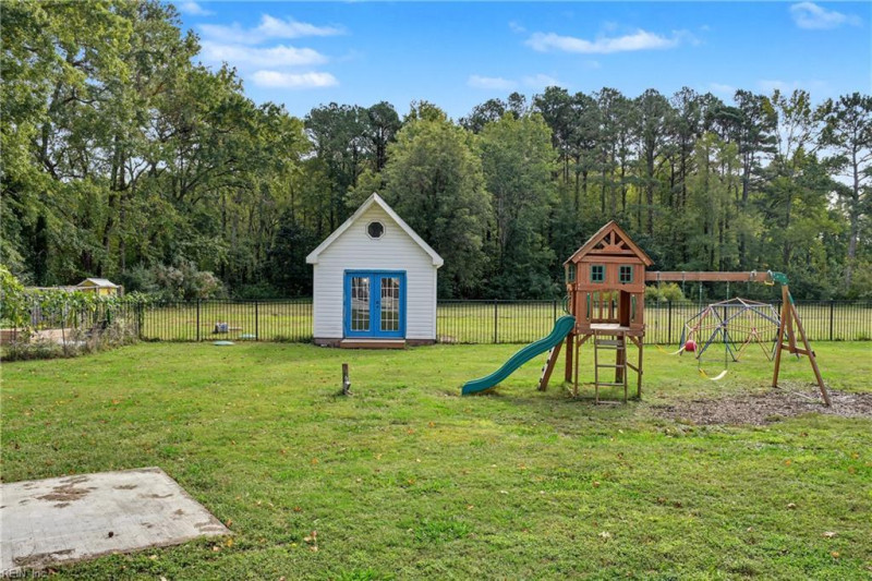Photo 38 of 44 residential for sale in Chesapeake virginia Photo 38 of 44 residential for sale in Chesapeake virginia