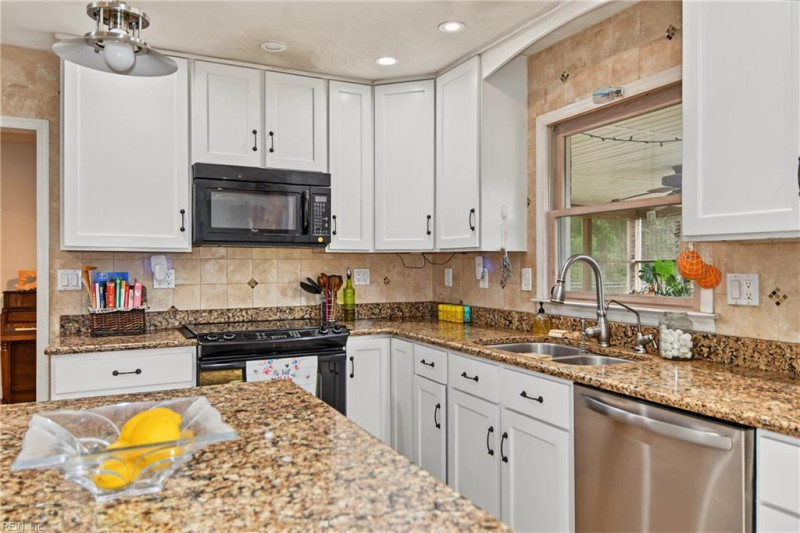 Photo 6 of 44 residential for sale in Chesapeake virginia Photo 6 of 44 residential for sale in Chesapeake virginia