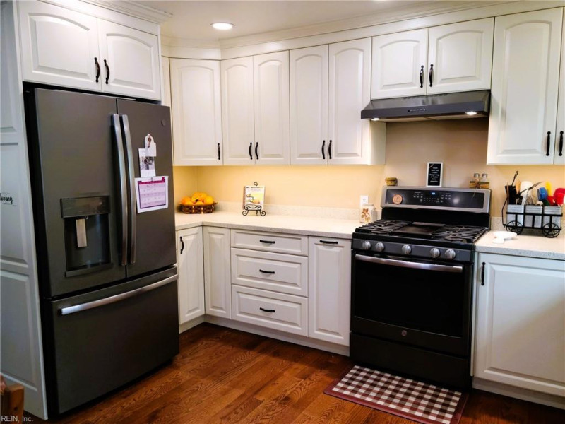Photo 10 of 31 residential for sale in Chesapeake virginia Photo 10 of 31 residential for sale in Chesapeake virginia