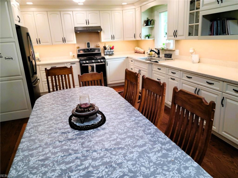 Photo 6 of 31 residential for sale in Chesapeake virginia Photo 6 of 31 residential for sale in Chesapeake virginia