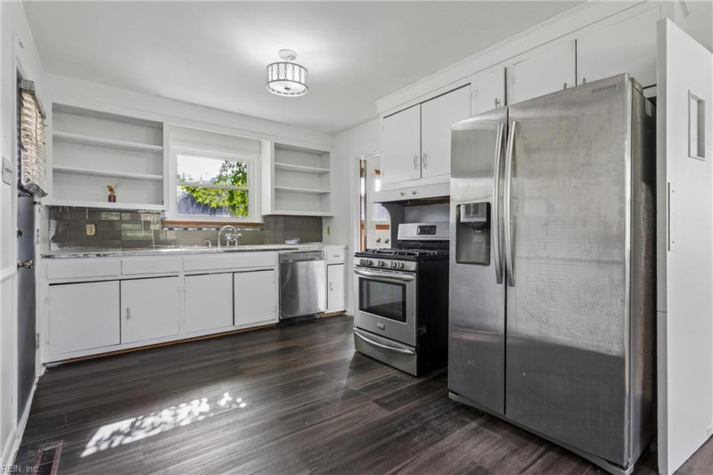 Photo 25 of 34 residential for sale in Hampton virginia