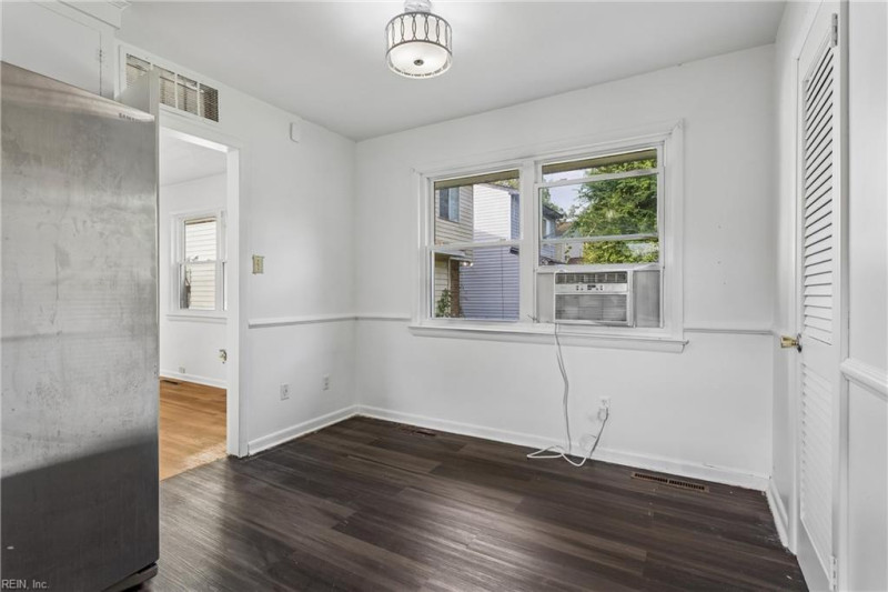 Photo 26 of 34 residential for sale in Hampton virginia