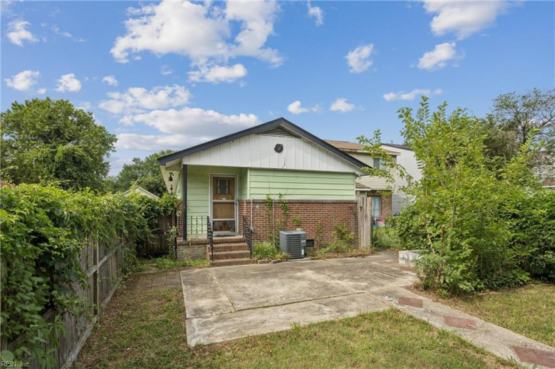 Photo 32 of 34 residential for sale in Hampton virginia
