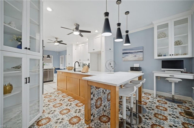 Photo 14 of 49 residential for sale in Virginia Beach virginia