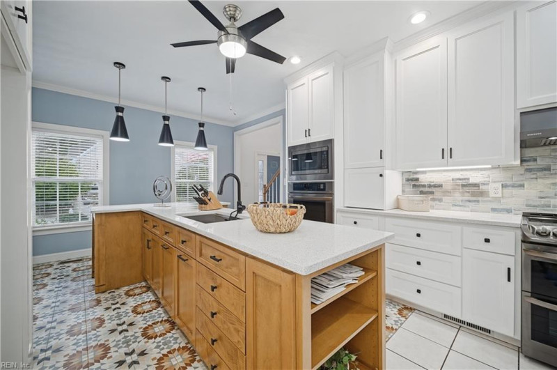 Photo 16 of 49 residential for sale in Virginia Beach virginia