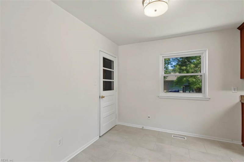 Photo 12 of 33 residential for sale in Newport News virginia Photo 12 of 33 residential for sale in Newport News virginia