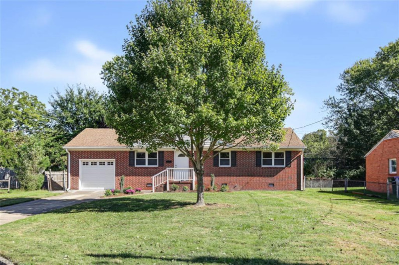 Photo 2 of 33 residential for sale in Newport News virginia Photo 2 of 33 residential for sale in Newport News virginia