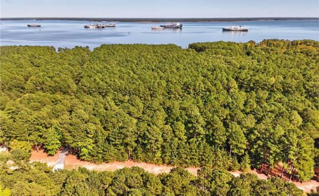 2029 Lawnes Neck Drive, Isle of Wight County, VA 23430