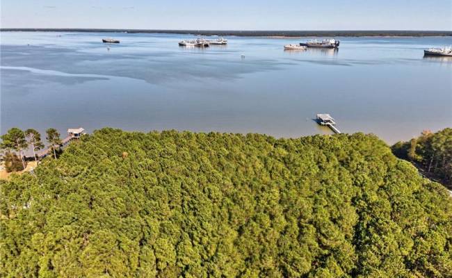 2029 Lawnes Neck Drive, Isle of Wight County, VA 23430
