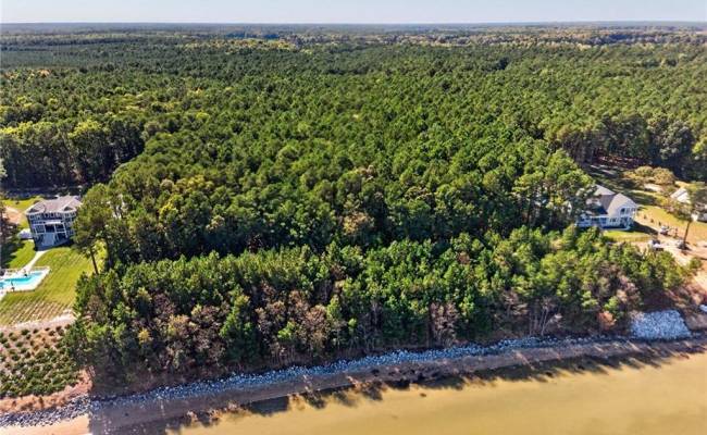 2029 Lawnes Neck Drive, Isle of Wight County, VA 23430
