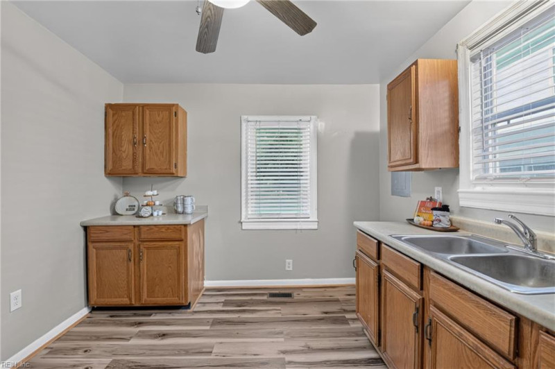 Photo 12 of 28 residential for sale in Williamsburg virginia
