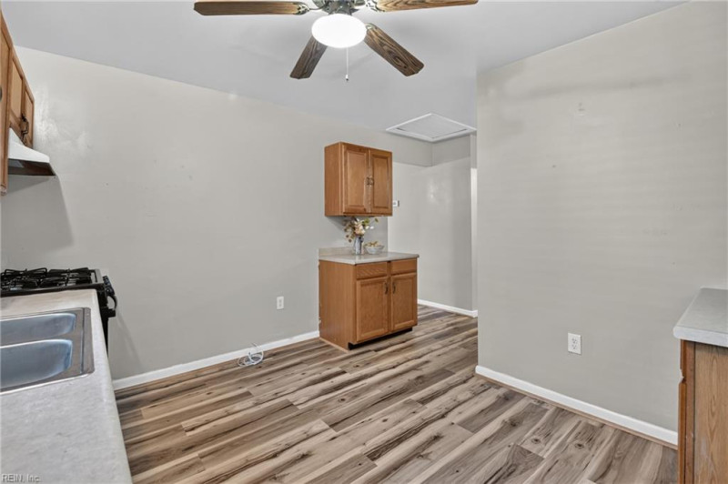 Photo 13 of 28 residential for sale in Williamsburg virginia