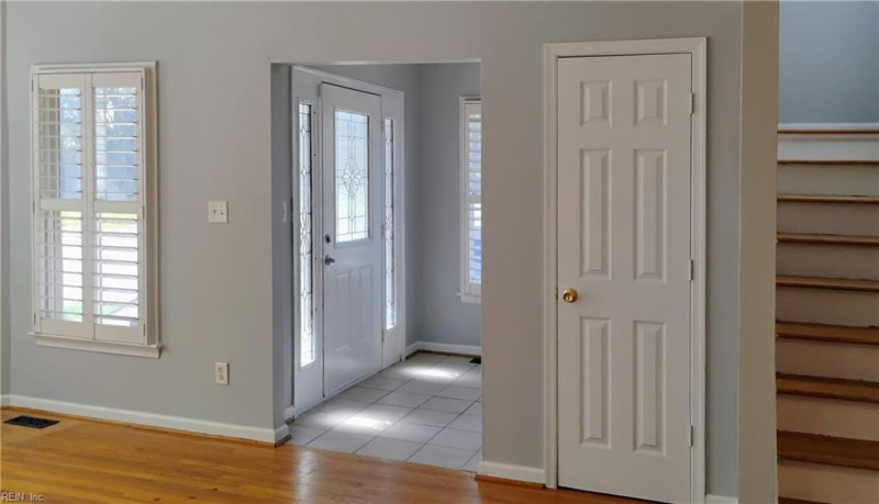 Photo 12 of 38 residential for sale in Portsmouth virginia