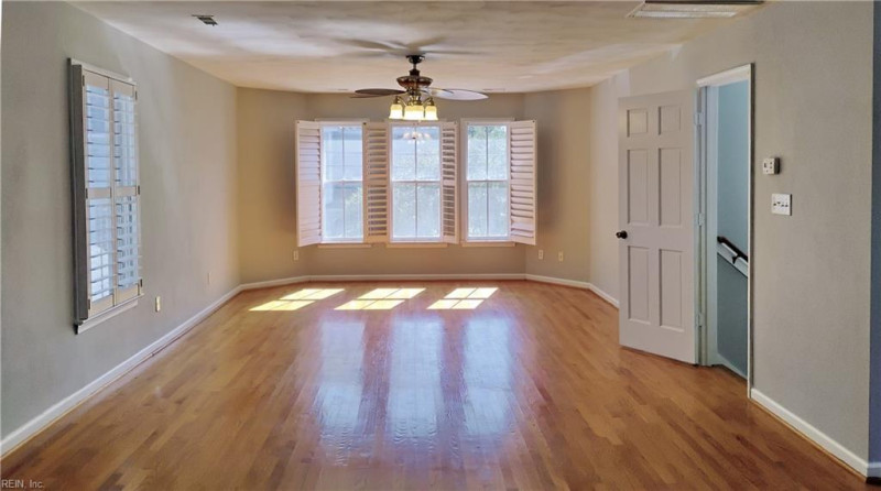 Photo 29 of 38 residential for sale in Portsmouth virginia