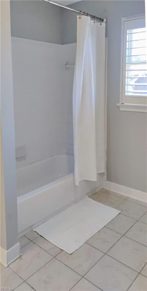 Photo 32 of 38 residential for sale in Portsmouth virginia
