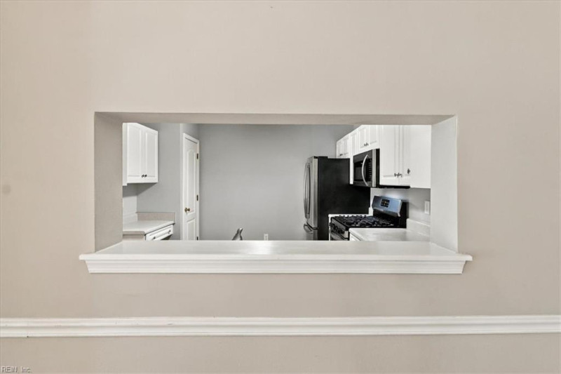 Photo 11 of 32 residential for sale in Virginia Beach virginia