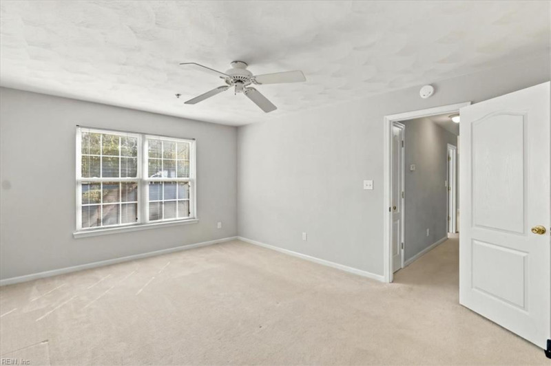 Photo 18 of 32 residential for sale in Virginia Beach virginia