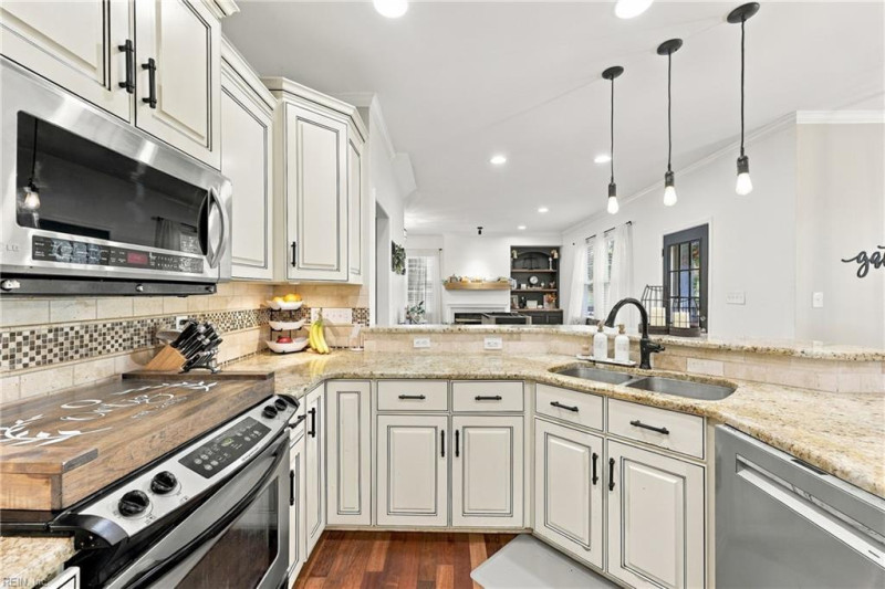 Photo 9 of 50 residential for sale in Chesapeake virginia Photo 9 of 50 residential for sale in Chesapeake virginia