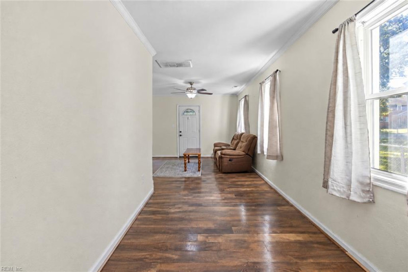 Photo 12 of 29 residential for sale in Portsmouth virginia