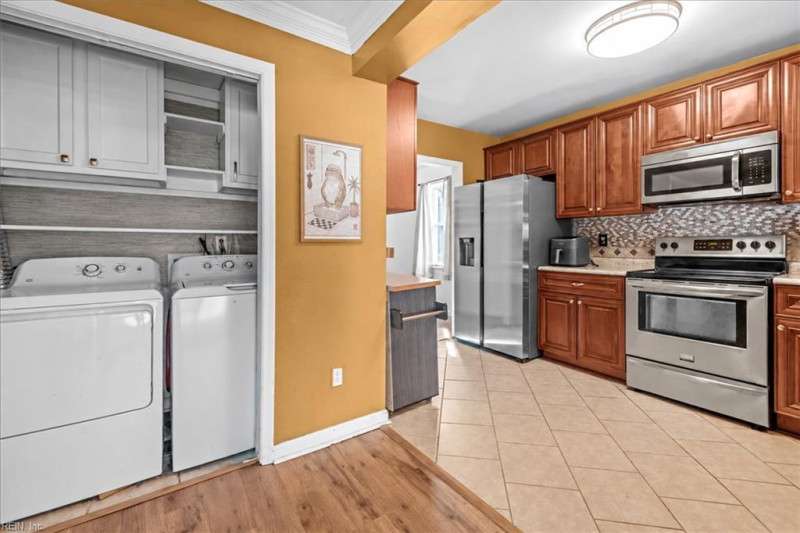 Photo 16 of 29 residential for sale in Portsmouth virginia