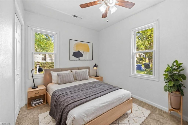 Photo 17 of 29 residential for sale in Portsmouth virginia