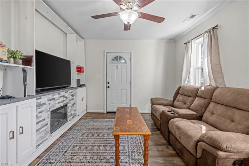 Photo 7 of 29 residential for sale in Portsmouth virginia