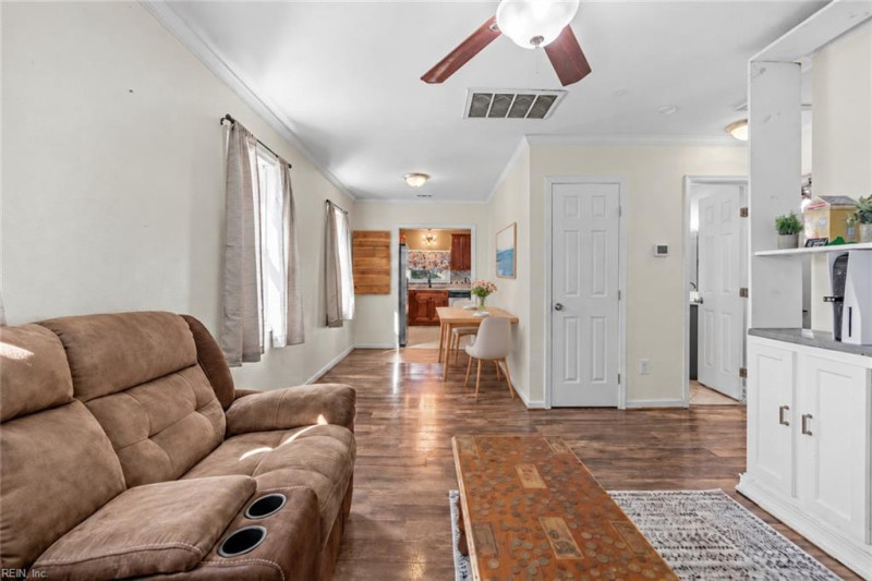 Photo 9 of 29 residential for sale in Portsmouth virginia
