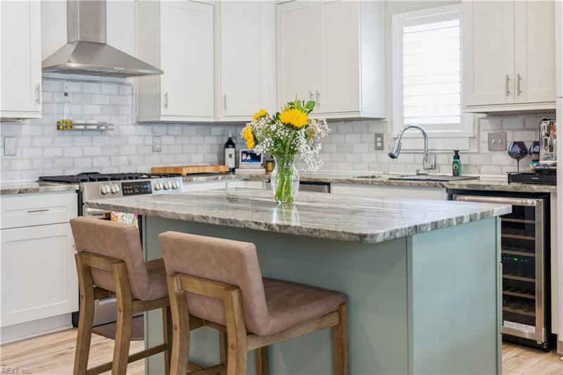 Photo 11 of 46 residential for sale in Virginia Beach virginia