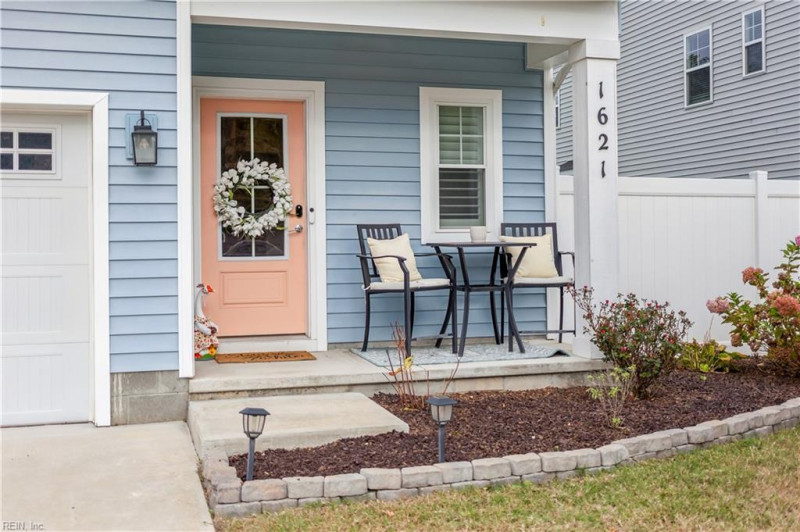 Photo 2 of 46 residential for sale in Virginia Beach virginia