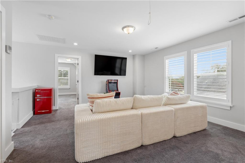 Photo 35 of 46 residential for sale in Virginia Beach virginia
