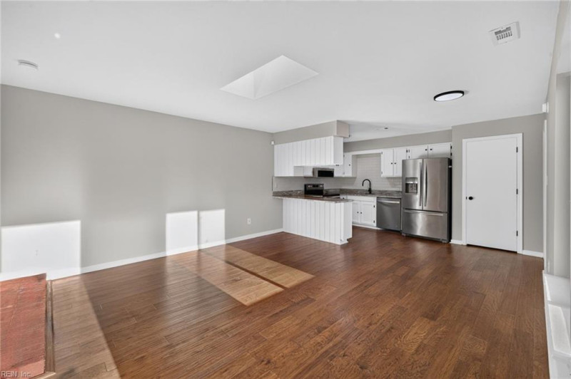 Photo 2 of 17 residential for sale in Virginia Beach virginia