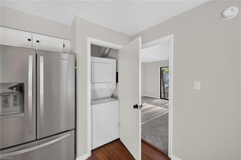 Photo 6 of 17 residential for sale in Virginia Beach virginia