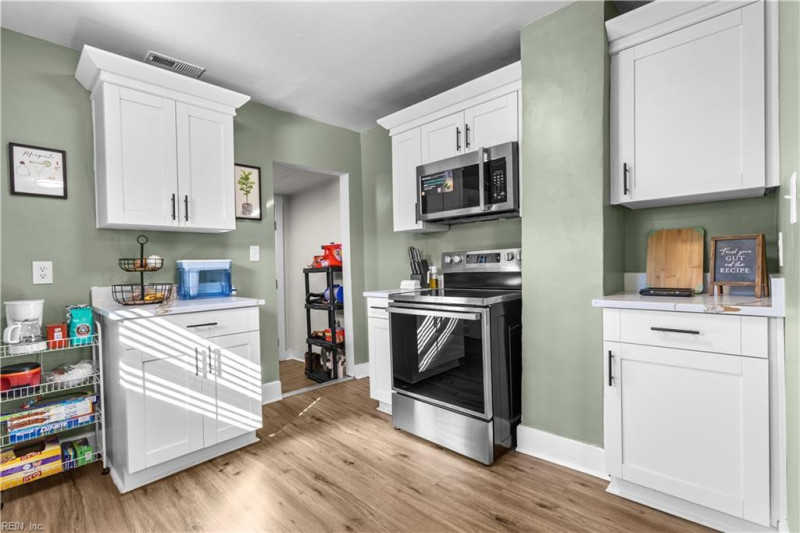 Photo 13 of 32 residential for sale in Suffolk virginia