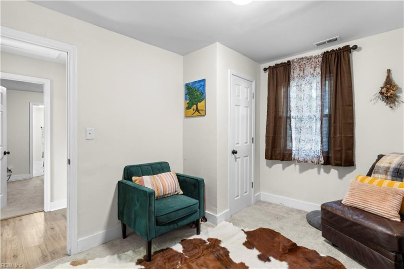 Photo 26 of 32 residential for sale in Suffolk virginia