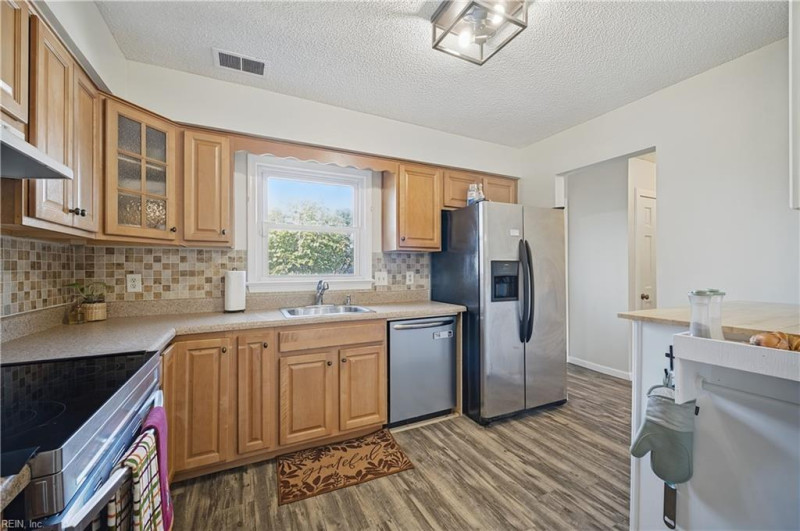 Photo 17 of 49 residential for sale in Virginia Beach virginia