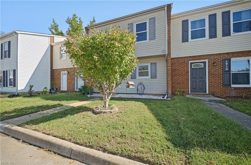Photo 9 of 49 residential for sale in Virginia Beach virginia